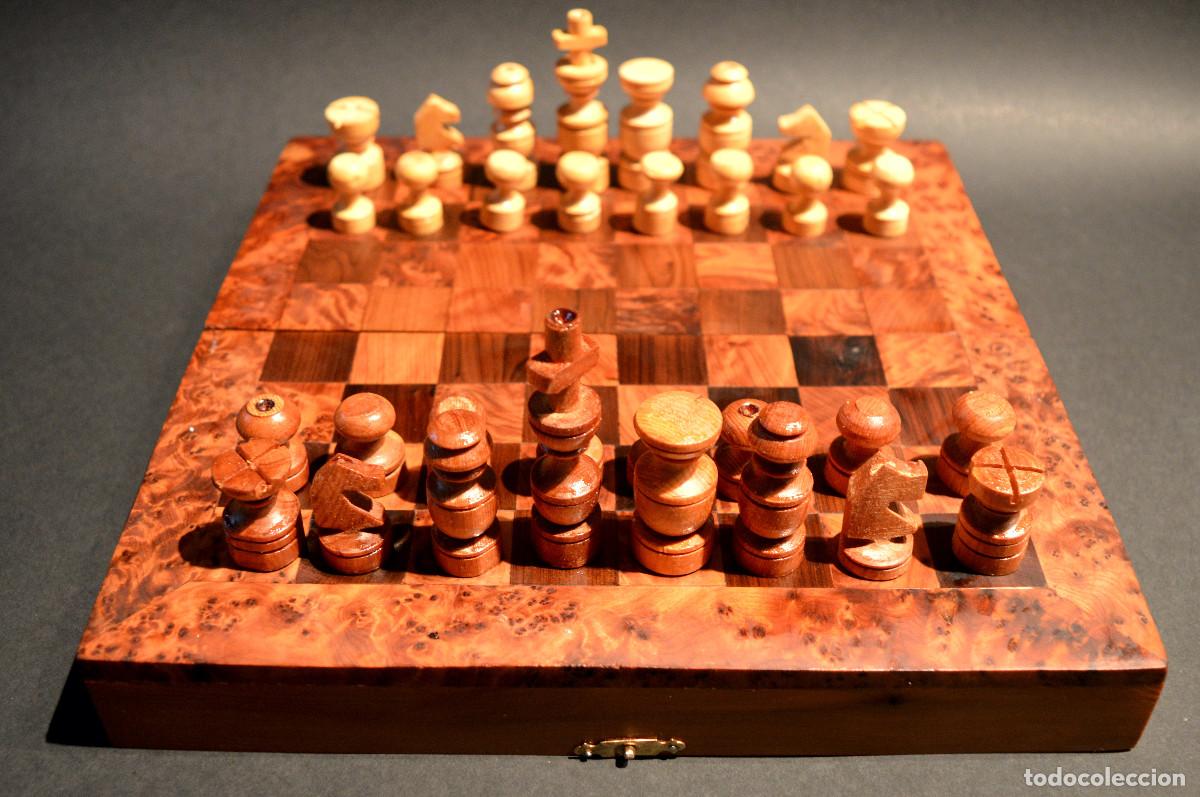 Juegos de mesa: AJEDREZ Y BACKGAMMON EN MARQUETER&Iacute;A DE MADERA Y MALET&Iacute;N HECHO A MANO - Foto 3
