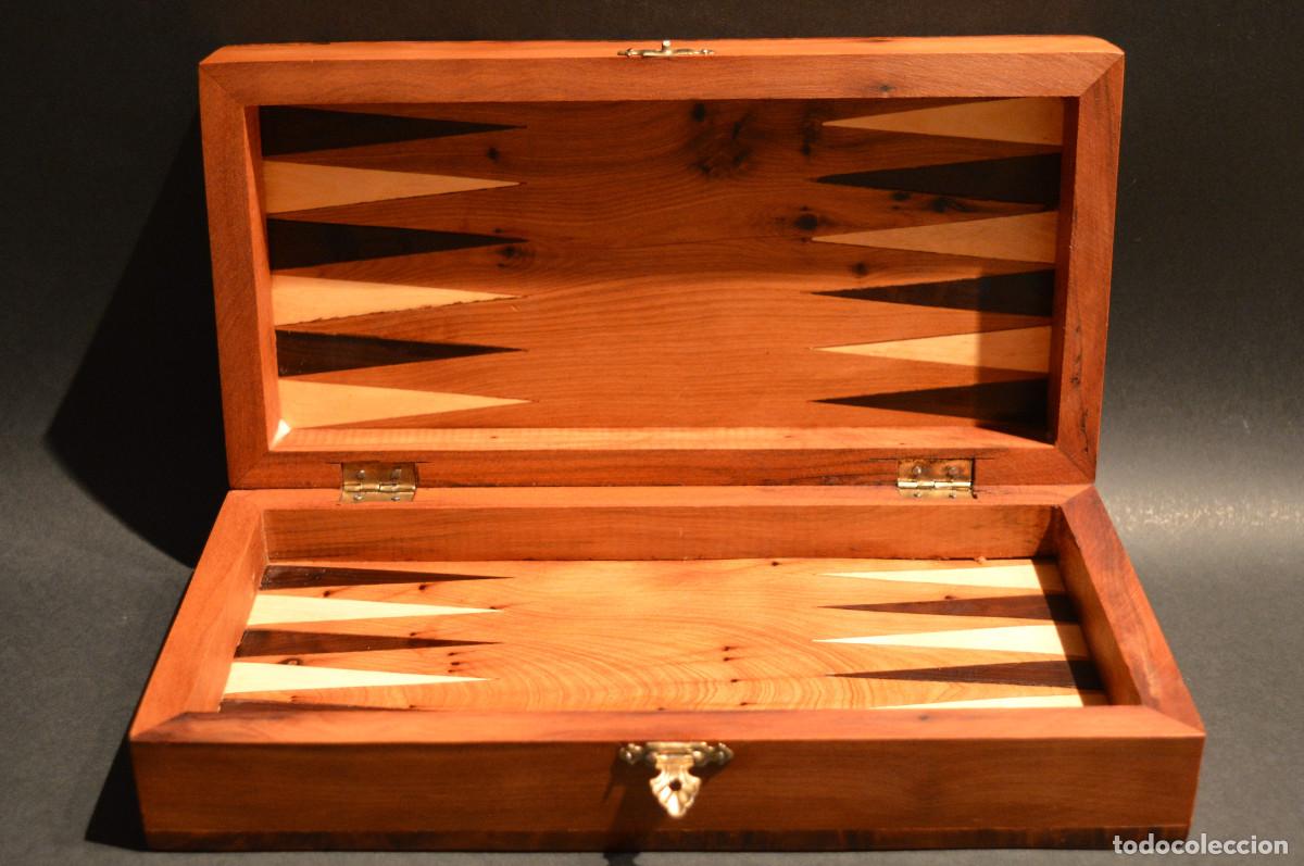 Juegos de mesa: AJEDREZ Y BACKGAMMON EN MARQUETER&Iacute;A DE MADERA Y MALET&Iacute;N HECHO A MANO - Foto 12