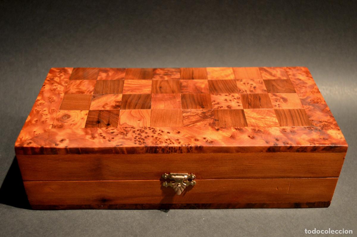 Juegos de mesa: AJEDREZ Y BACKGAMMON EN MARQUETER&Iacute;A DE MADERA Y MALET&Iacute;N HECHO A MANO - Foto 15