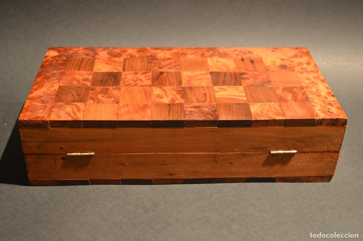 Juegos de mesa: AJEDREZ Y BACKGAMMON EN MARQUETER&Iacute;A DE MADERA Y MALET&Iacute;N HECHO A MANO - Foto 18