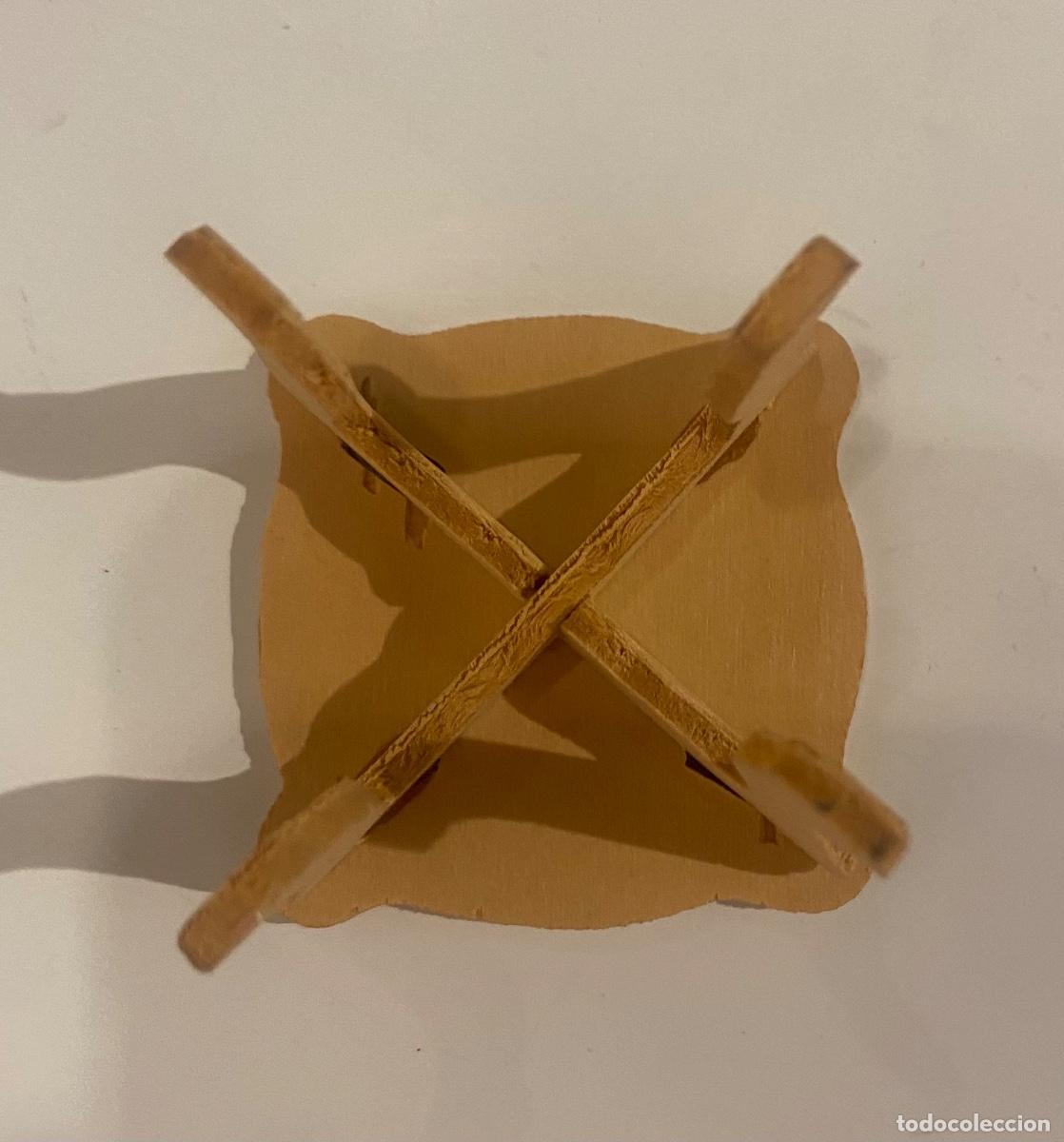 Juegos de mesa: Mesa de madera para casa de mu&ntilde;ecas - Foto 4
