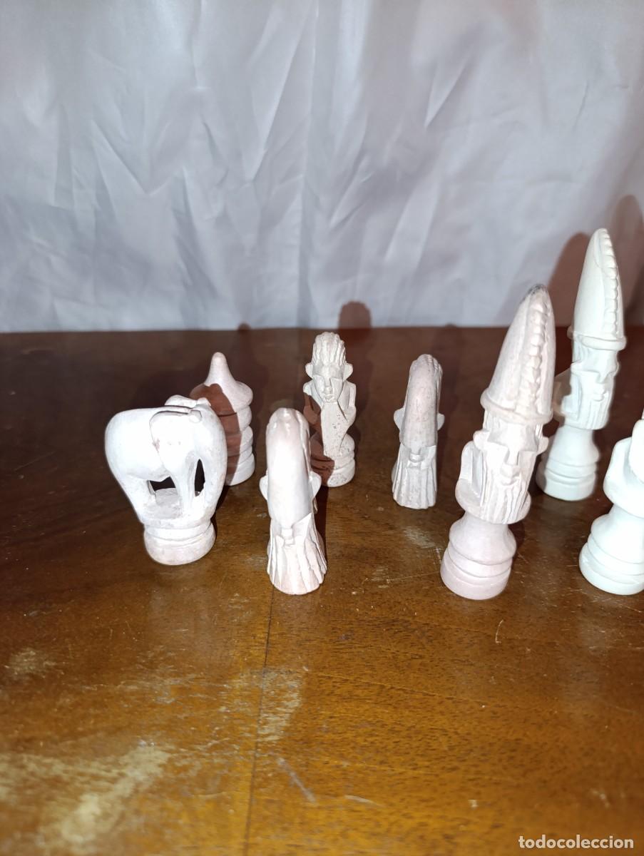 Juegos de mesa: Juego de Piezas de ajedrez de alabastro. - Foto 3