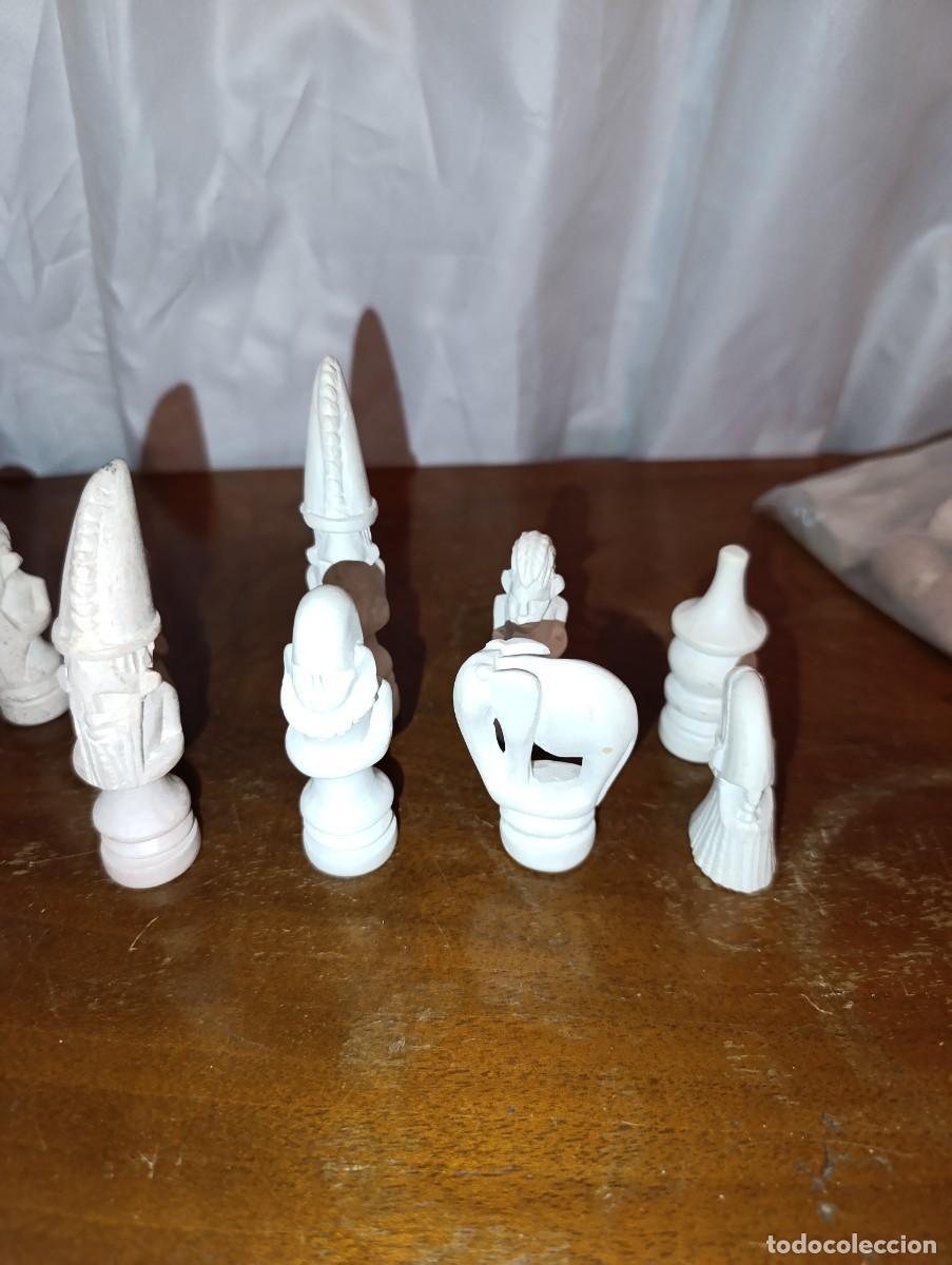 Juegos de mesa: Juego de Piezas de ajedrez de alabastro. - Foto 4