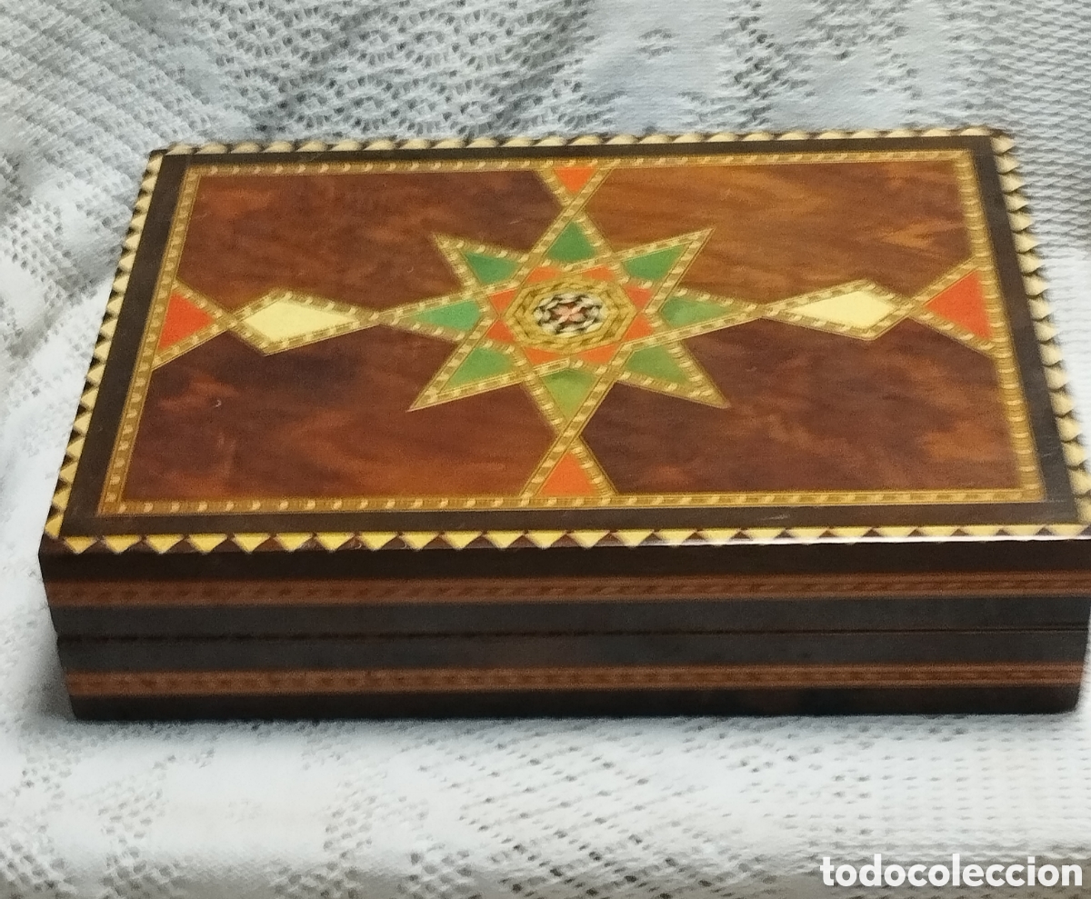 Juegos de mesa: Caja tablero de ajedrez y damas - Foto 1
