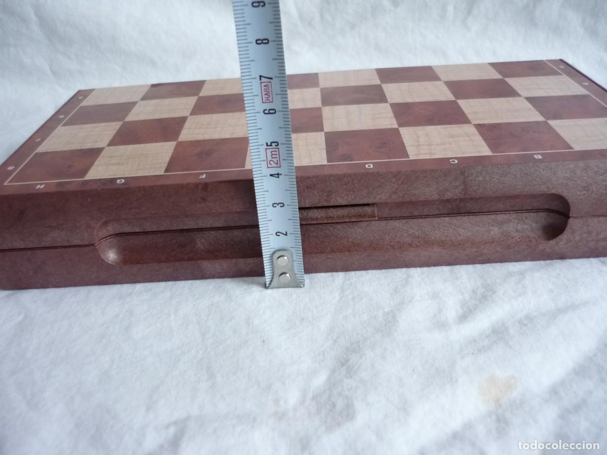 Juegos de mesa: Ajedrez de viaje magn&eacute;tico con damas, sin estrenar - Foto 7
