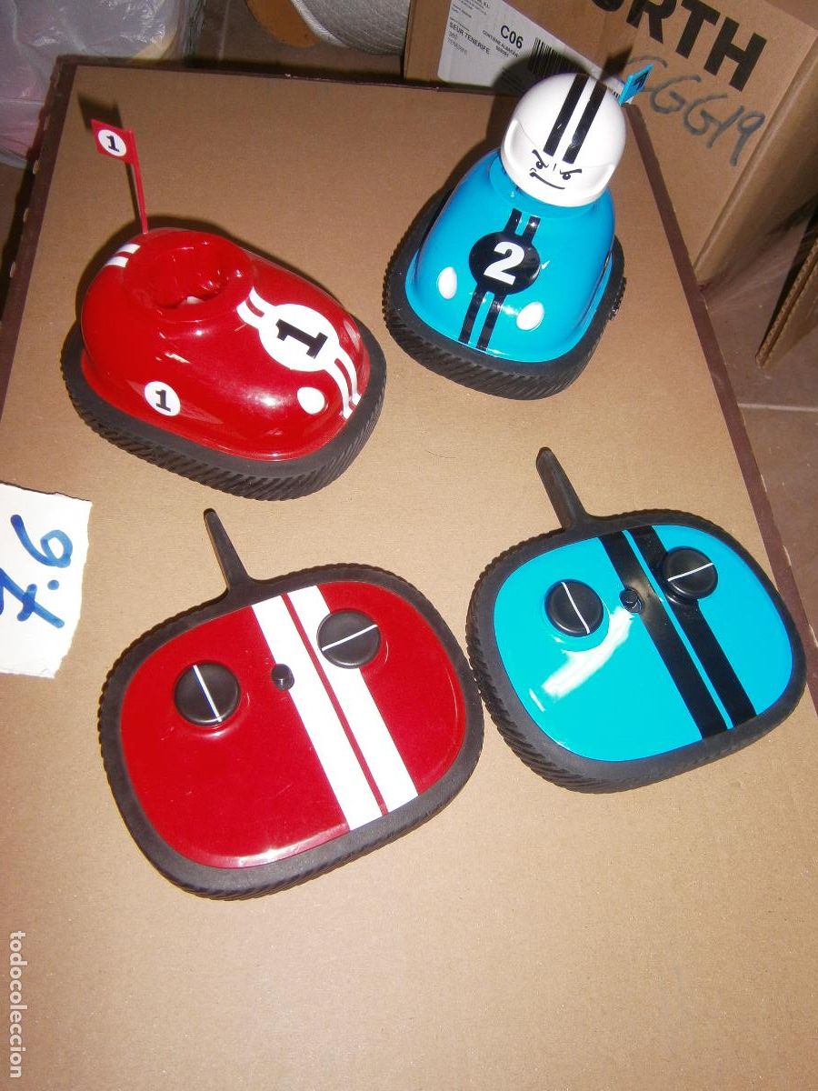 Juegos de mesa: ESPECTACULAR JUEGO DE COCHES DE CHOQUE CON MANDOS A CONTROL - Foto 1