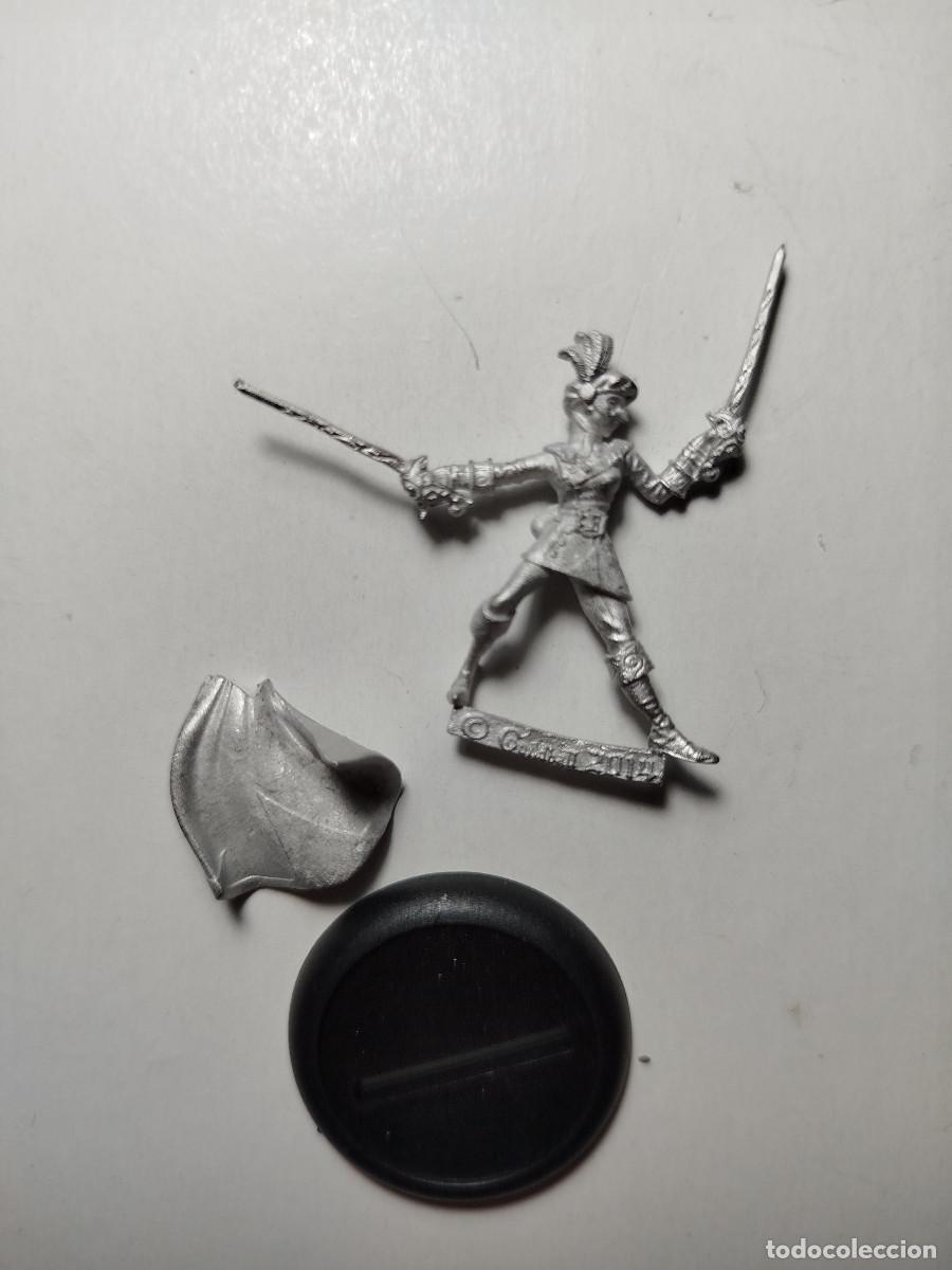 Juegos de mesa: miniatura estilo warhammer - Foto 1