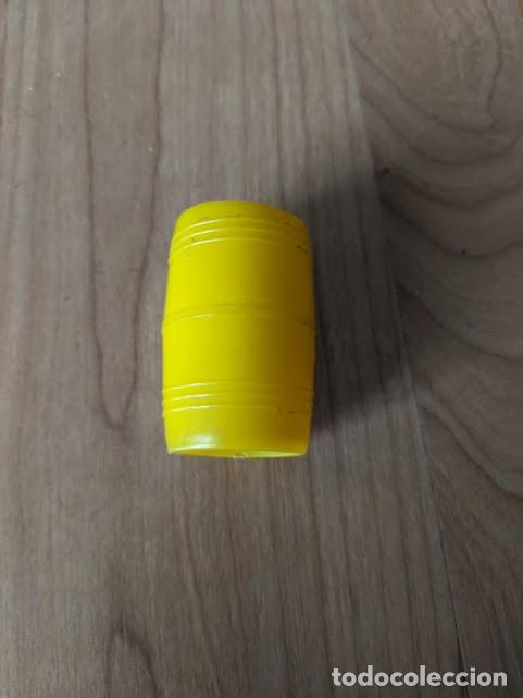 Juegos de mesa: CUBILETE COLOR AMARILLO - Foto 1