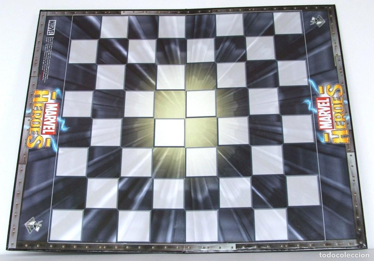 Juegos de mesa: TABLERO DE AJEDREZ DE SUPERHEROES LAMINADO - Foto 1