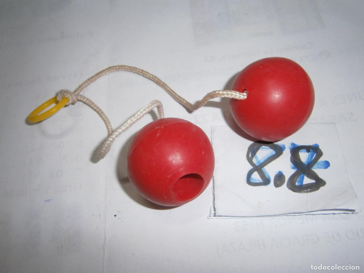 Juegos de mesa: ANTIGUO JUEGO DE BOLAS TAKA TAKA - Foto 1
