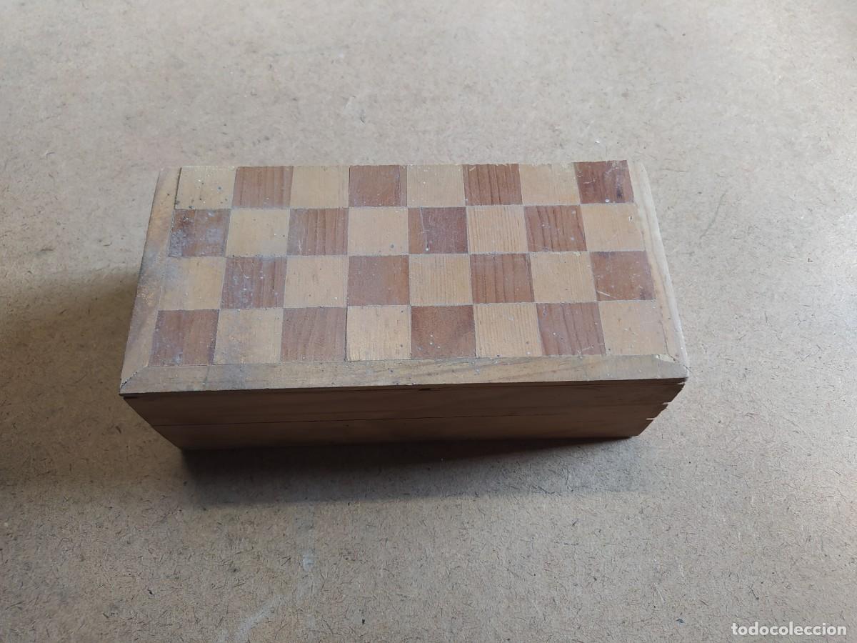 Juegos de mesa: Juego de ajedrez, incompleto - Foto 1