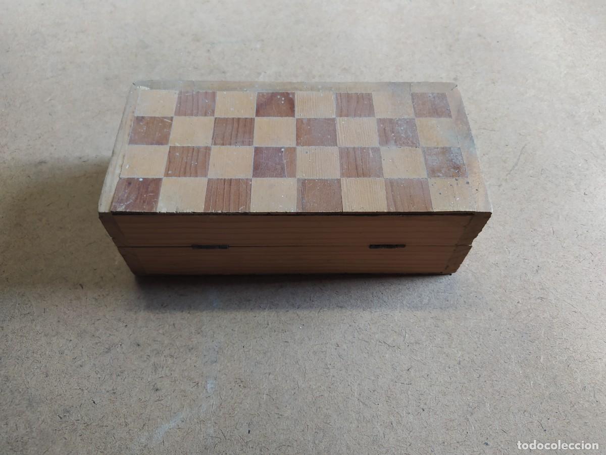 Juegos de mesa: Juego de ajedrez, incompleto - Foto 2