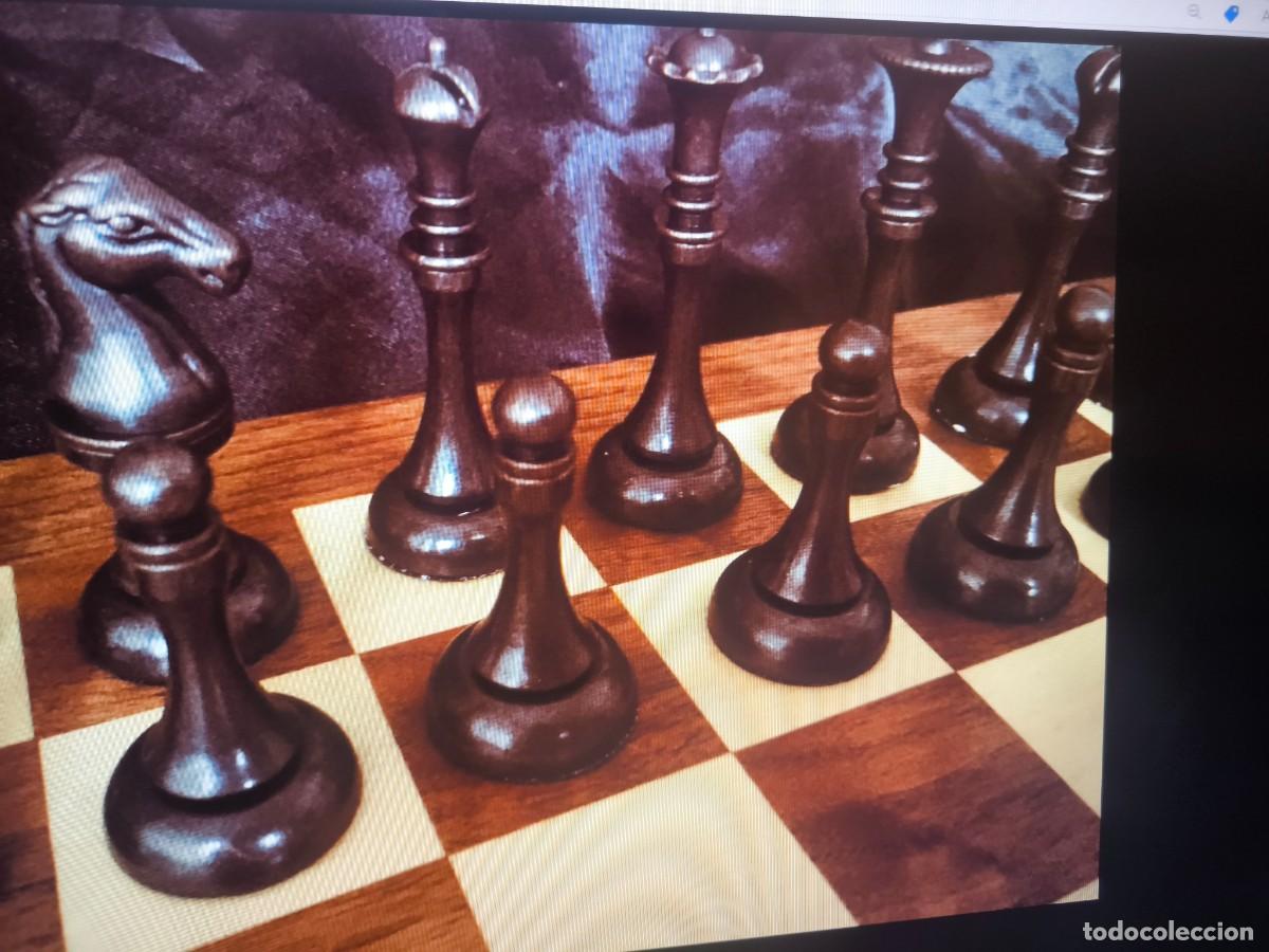 Juegos de mesa: Ajedrez de Bronce sobre tabla de madera. - Foto 2