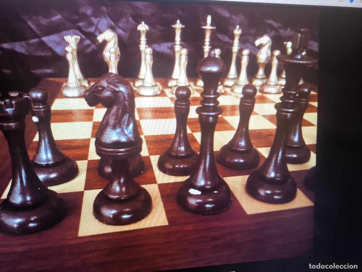 Juegos de mesa: Ajedrez de Bronce sobre tabla de madera. - Foto 3