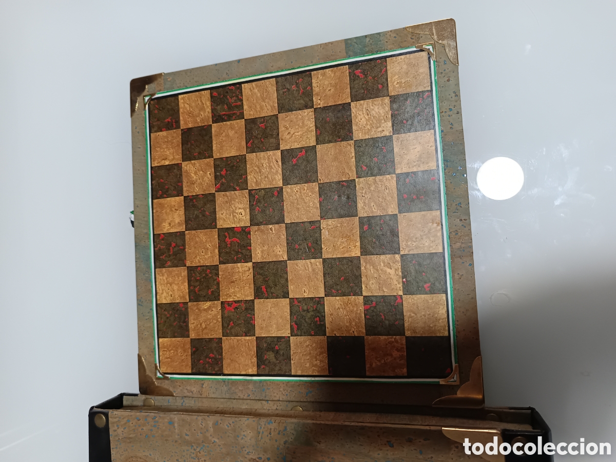 Juegos de mesa: Ajedrez con s&iacute;mbolos extreme&ntilde;os - Foto 4