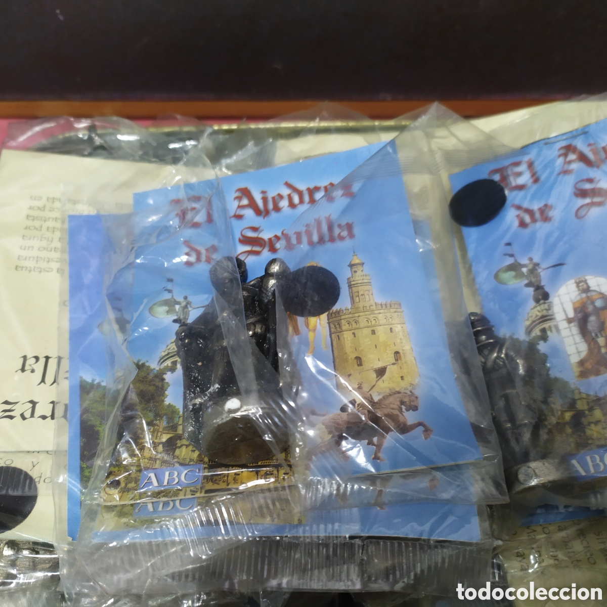 Juegos de mesa: Lote 31 figuras del ajedrez de Sevilla - Foto 1