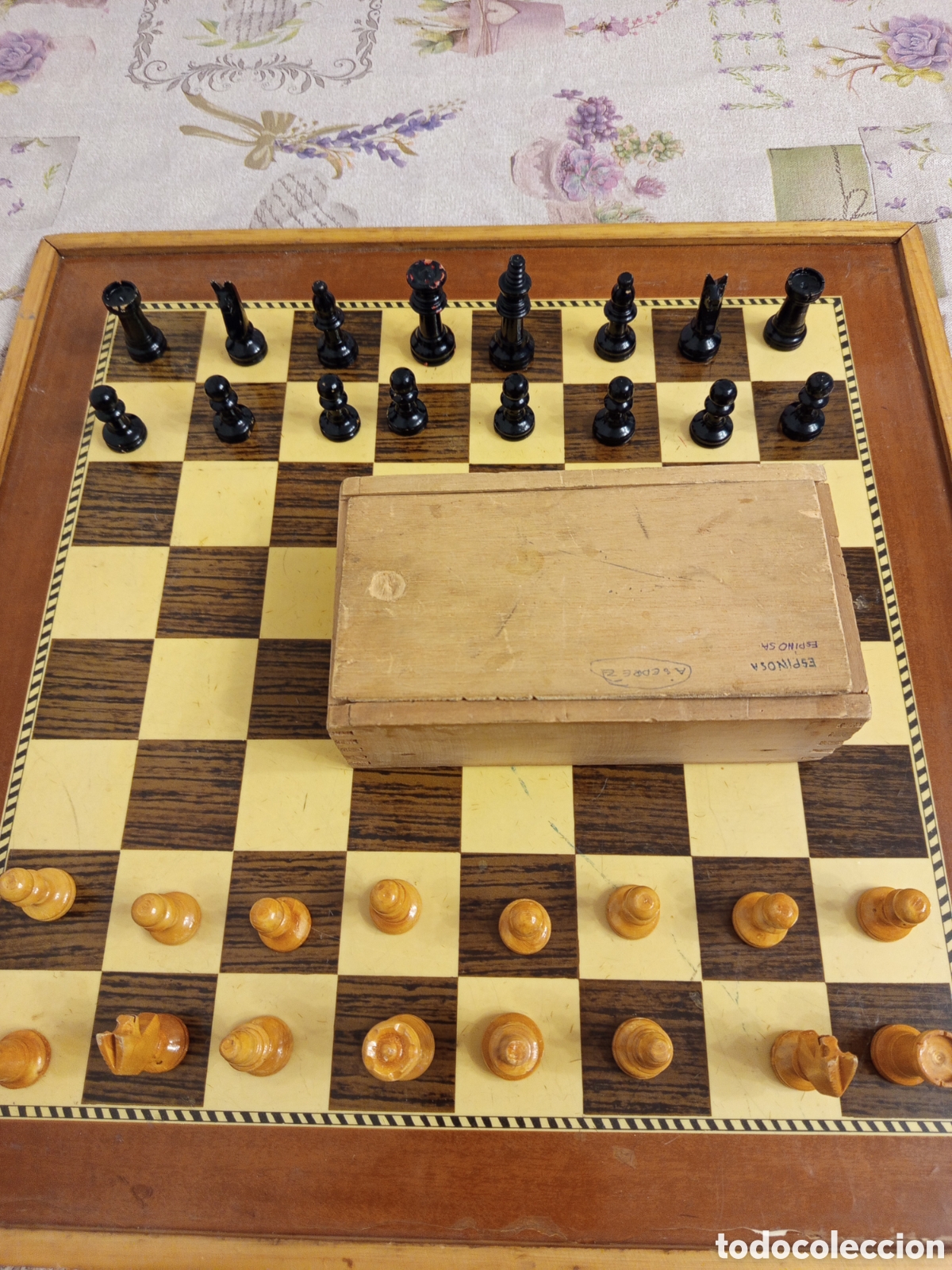 Juegos de mesa: Ajedrez antiguo en madera - Foto 1