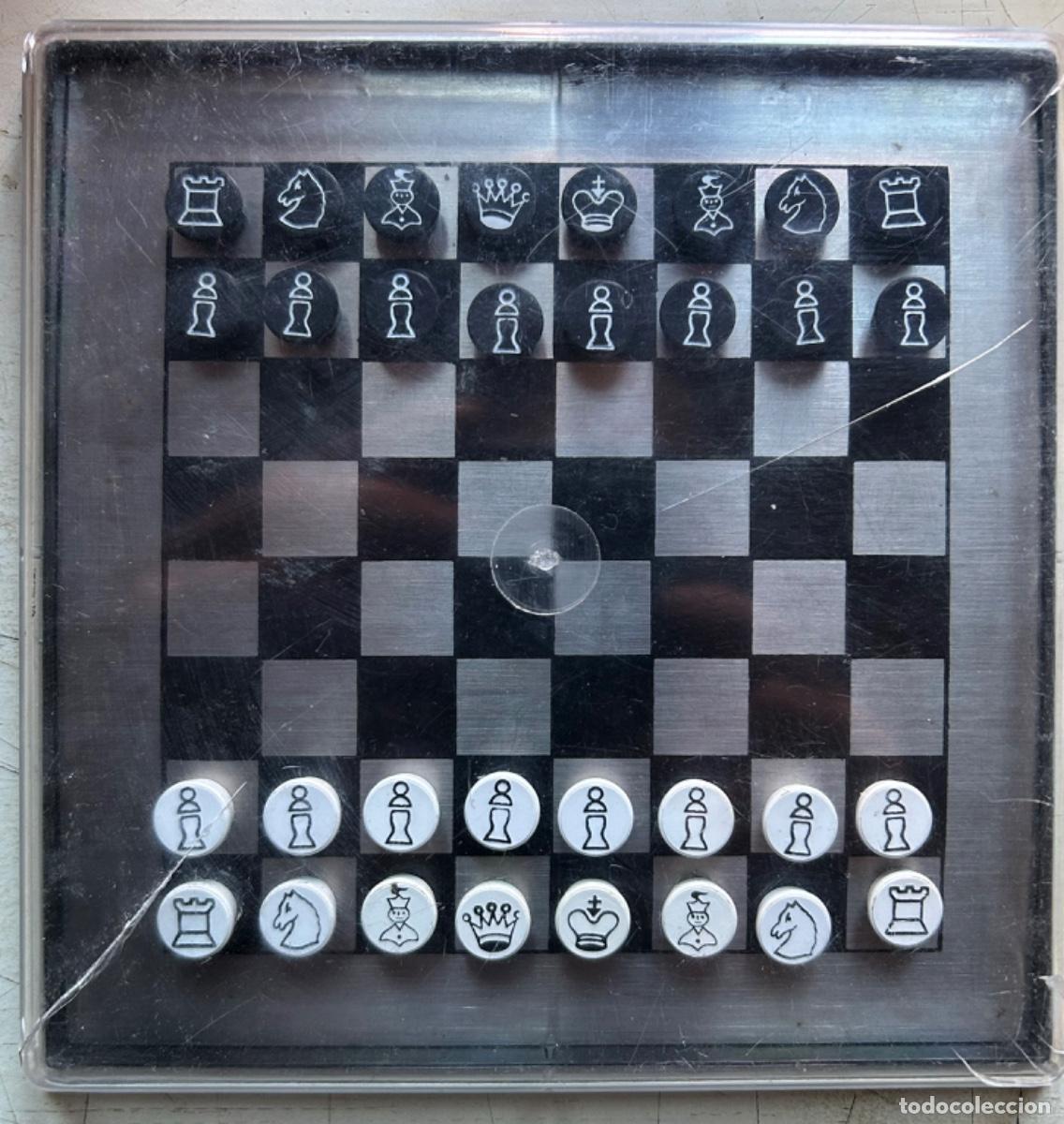 Juegos de mesa: Juego magn&eacute;tico de AJEDREZ de bolsillo - Foto 1