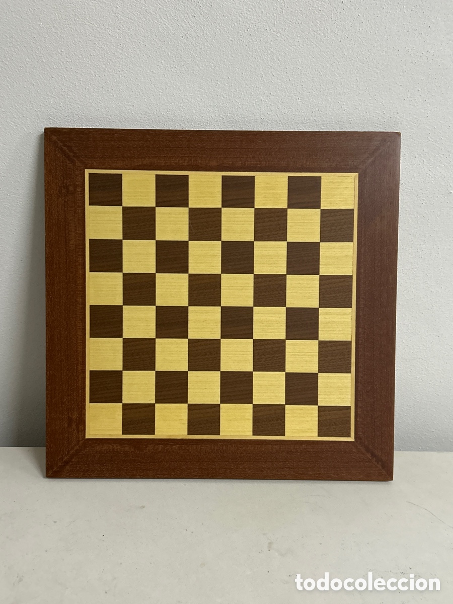 Juegos de mesa: BONITO TABLERO DE AJEDREZ EN MADERA