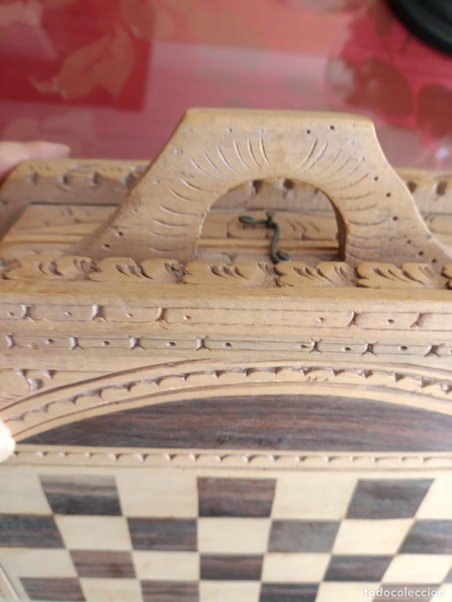 Juegos de mesa: MALETIN MADERA TALLADA AJEDREZ Y BACKGAMMON - Foto 5
