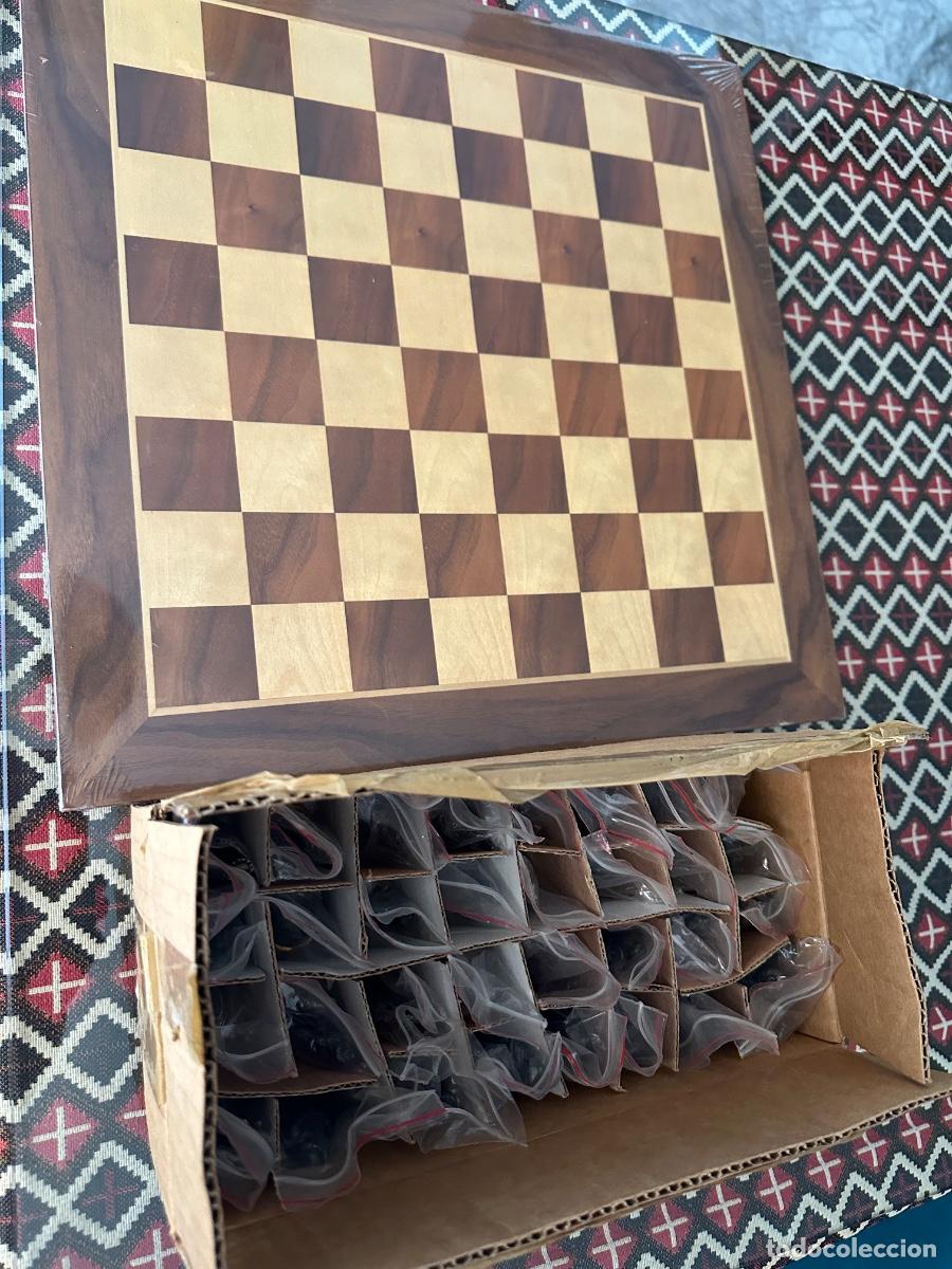 Juegos de mesa: Juego de Ajedrez - Tablero y piezas. - Foto 12