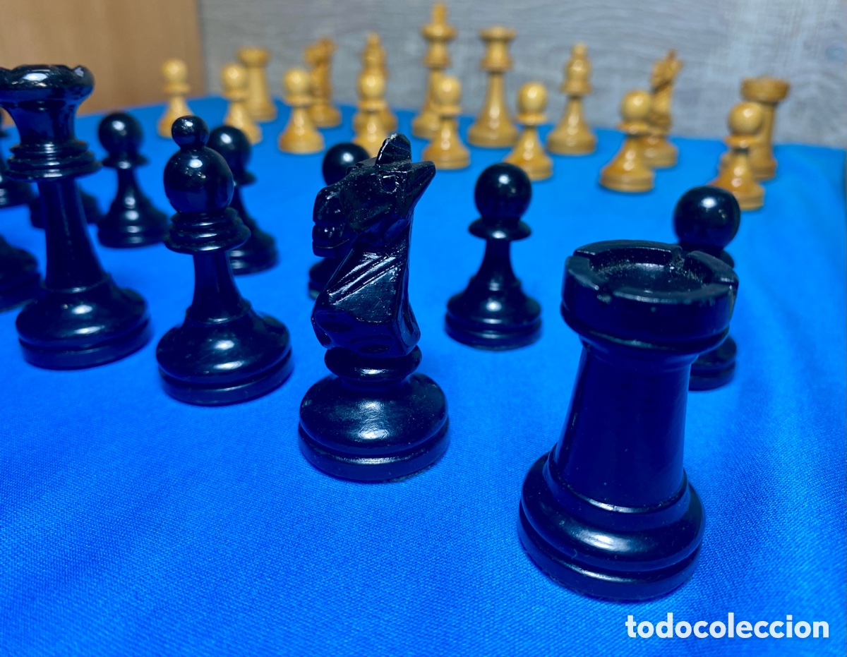 Juegos de mesa: Piezas antiguas de ajedrez de madera - Foto 3