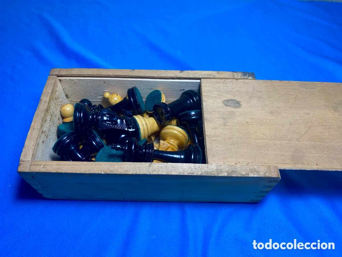 Juegos de mesa: Piezas antiguas de ajedrez de madera - Foto 8
