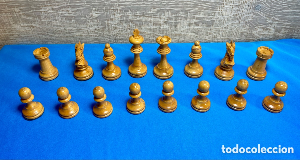 Juegos de mesa: Piezas antiguas de ajedrez de madera - Foto 2