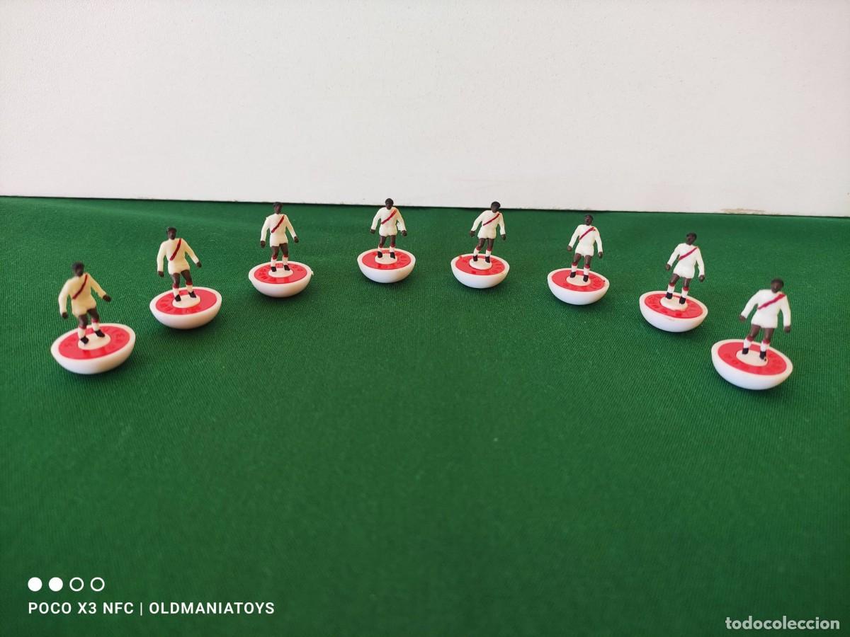 Juegos de mesa: Subbuteo Team Per&ugrave; Ref 159 Ricambi 8 Players - Foto 1