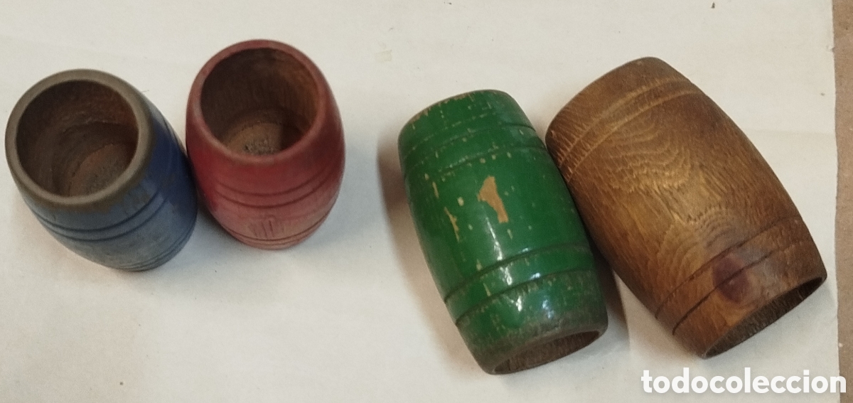 Juegos de mesa: Antiguos cubiletes de madera. Parchis - Foto 3