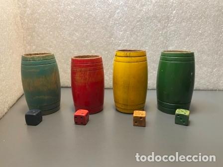 Juegos de mesa: ANTIGUOS CUBILETES Y DADOS DE MADERA - Foto 1