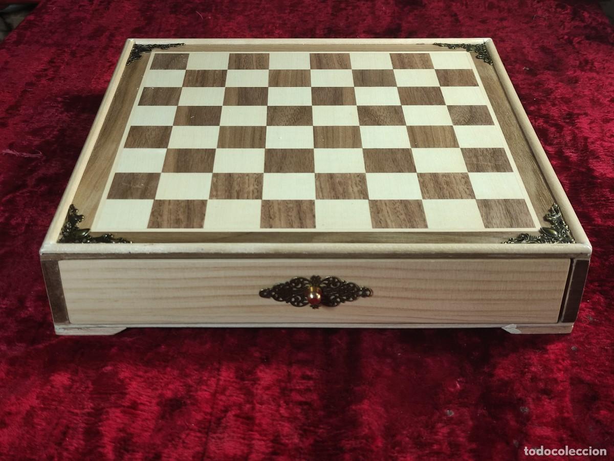 Juegos de mesa: Ajedrez de madera y Damas - Foto 2
