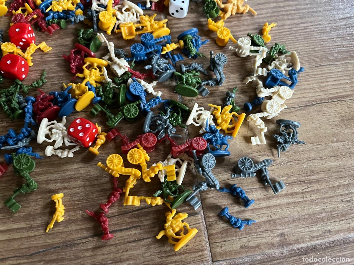 Juegos de mesa: LOTE DE FIGURAS DE DIFERENTES EJ&Eacute;RCITOS DEL RISK - Foto 3