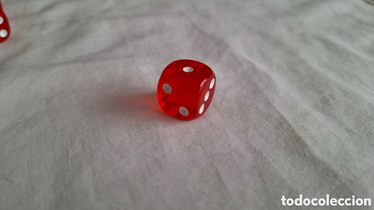 Juegos de mesa: 4 DADOS ROJOS transl&uacute;cidos - Foto 3