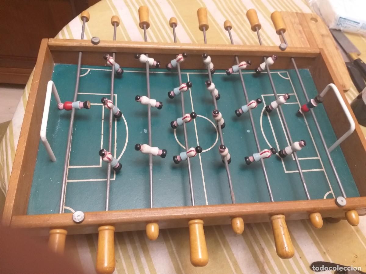 Juegos de mesa: futbolin de madera a&ntilde;os 50 - Foto 1
