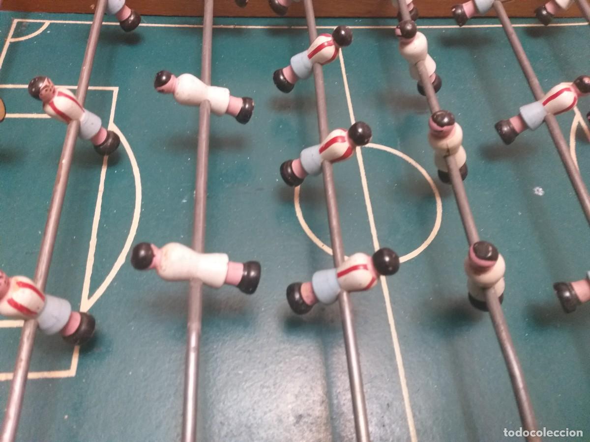 Juegos de mesa: futbolin de madera a&ntilde;os 50 - Foto 2