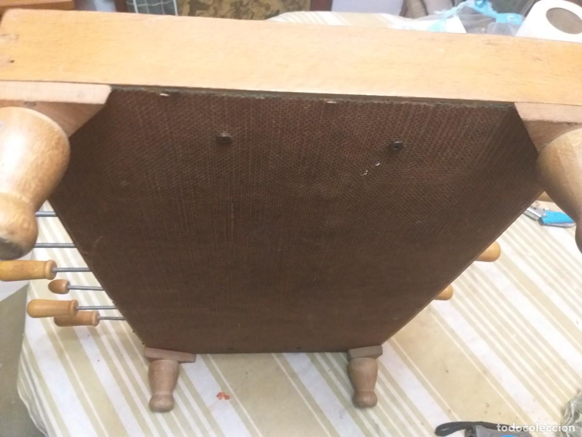 Juegos de mesa: futbolin de madera a&ntilde;os 50 - Foto 6