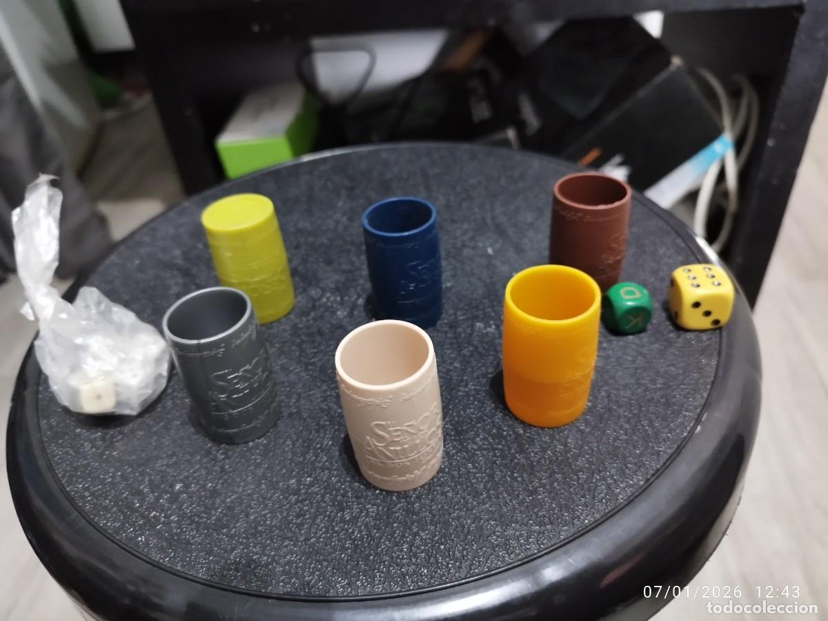Juegos de mesa: 6 Cubiletes y dados El Se&ntilde;or de los Anillos - Foto 1