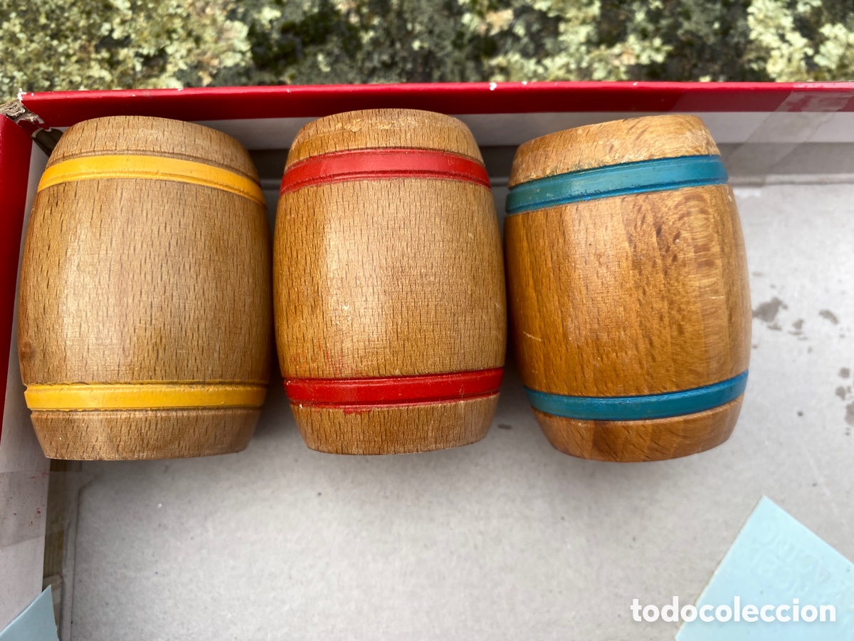 Juegos de mesa: Cubiletes de madera de parch&iacute;s - Foto 1