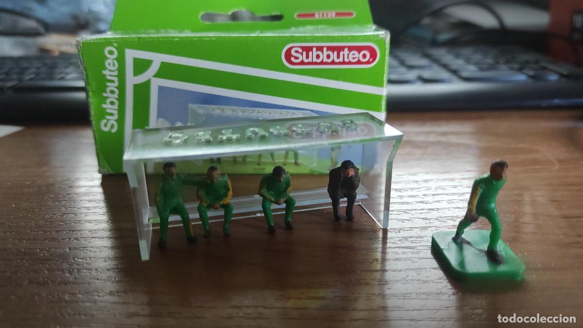 Juegos de mesa: Caja Subbuteo jugadores banquillo Ref 61139 - Foto 1