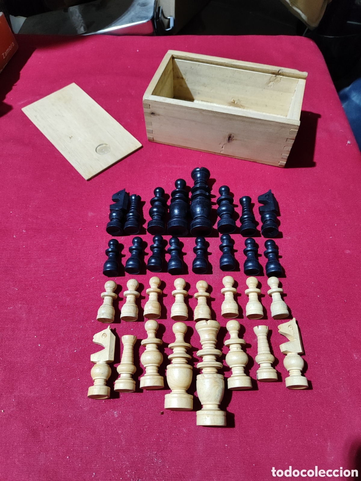Juegos de mesa: Antiguo ajedrez de madera completo - Foto 1