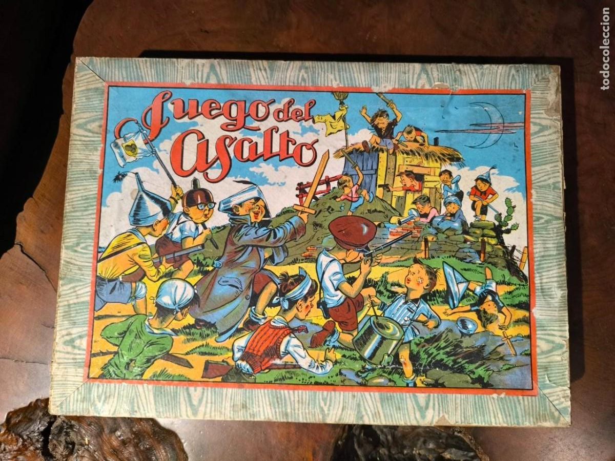 Juegos de mesa: Juego del asalto, fabricado por Enrique Borr&aacute;s, a&ntilde;os 40-50. En buen estado y completo