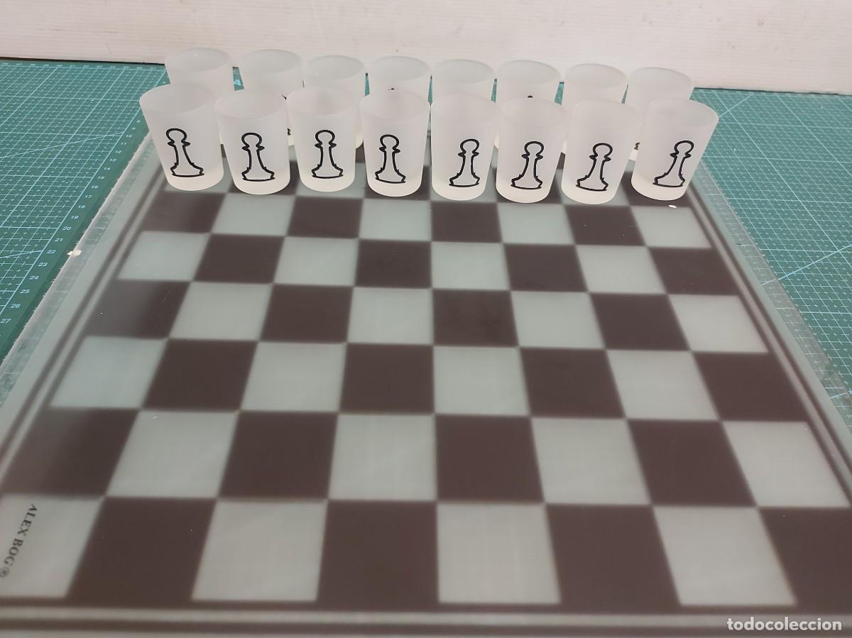 Juegos de mesa: AJEDREZ DE CHUPITOS  DRINKING CHESS / EN CRISTAL / COMPLETO / LEER - Foto 2