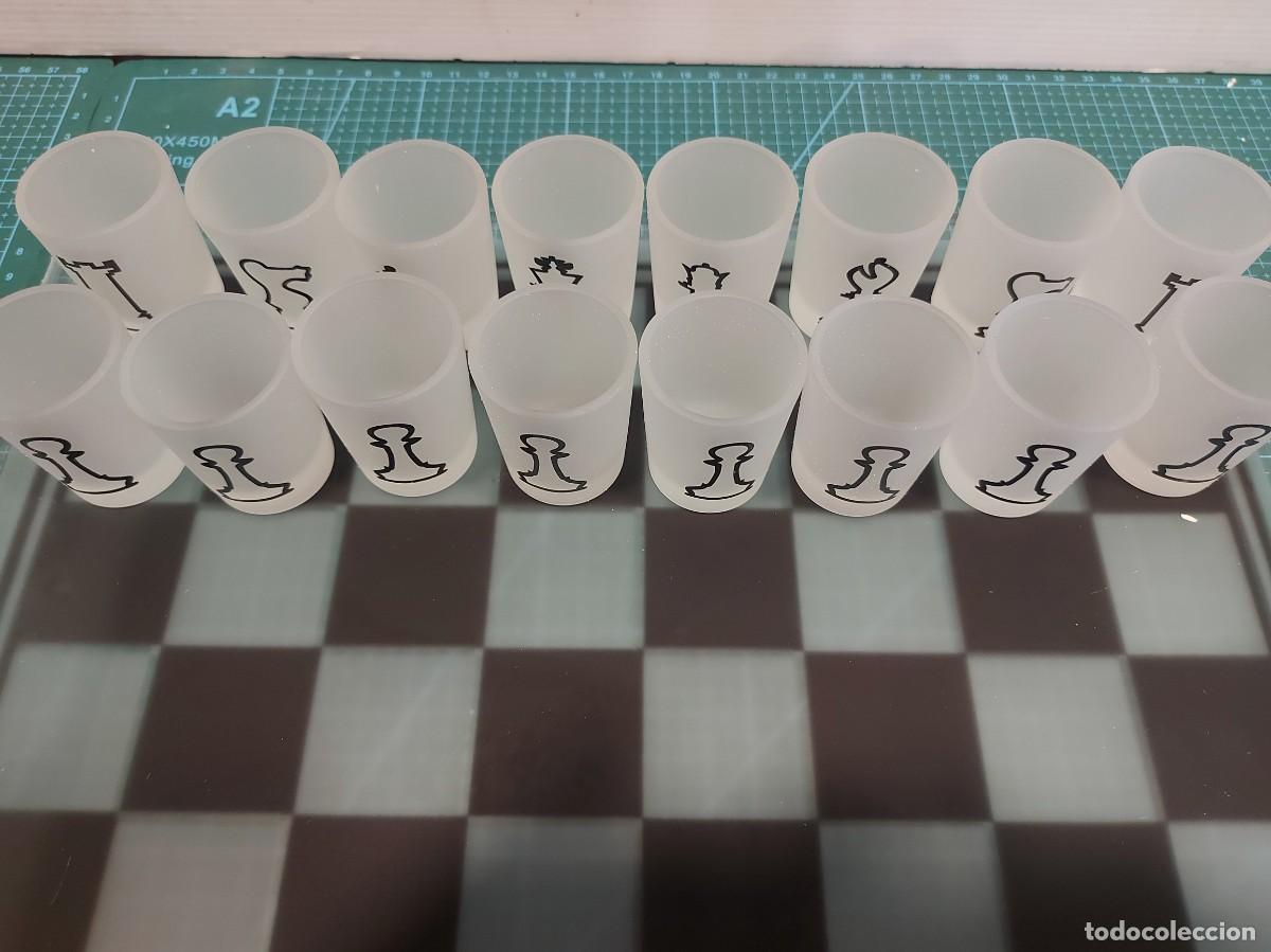 Juegos de mesa: AJEDREZ DE CHUPITOS  DRINKING CHESS / EN CRISTAL / COMPLETO / LEER - Foto 3