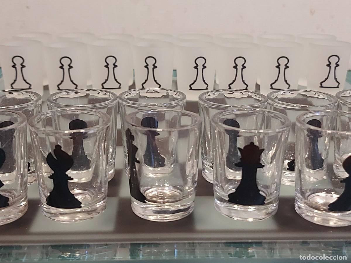 Juegos de mesa: AJEDREZ DE CHUPITOS  DRINKING CHESS / EN CRISTAL / COMPLETO / LEER - Foto 4
