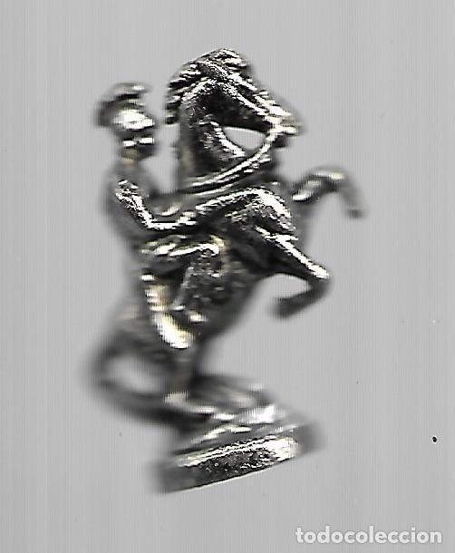 Juegos de mesa: 1 CABALLO DE AJEDREZ ROMANO