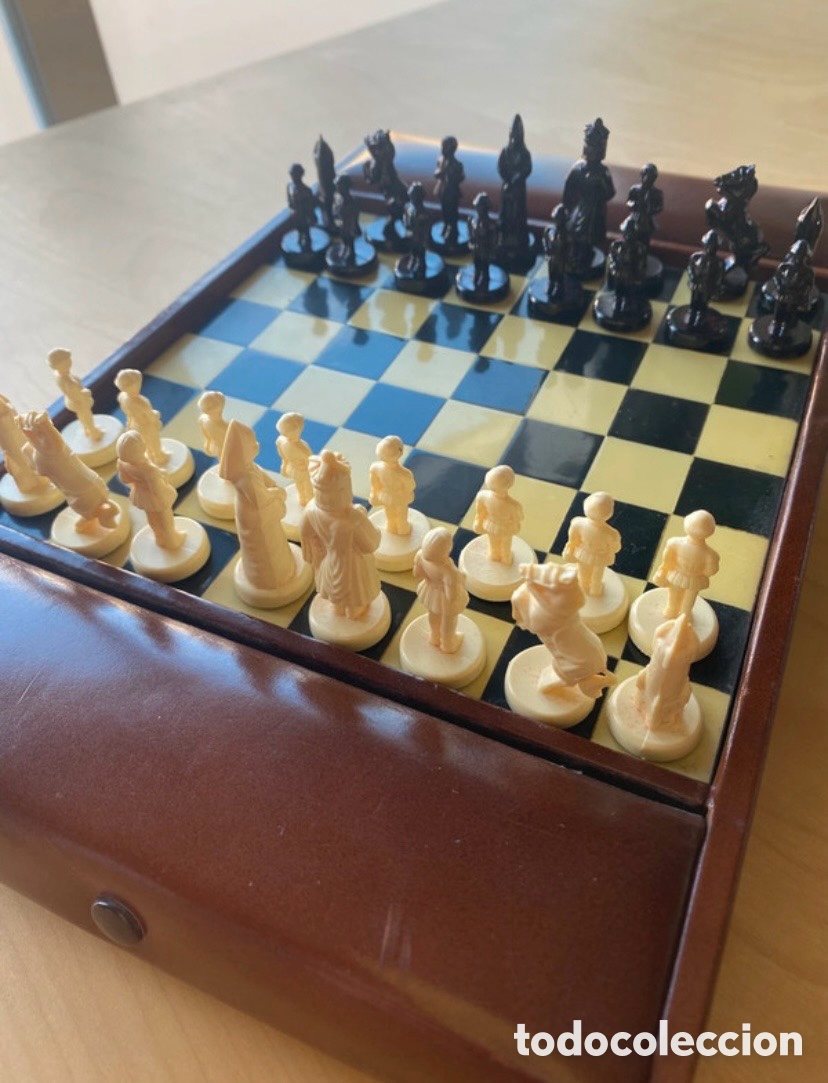 Juegos de mesa: Ajedrez de viaje vintage con estuche - Completo