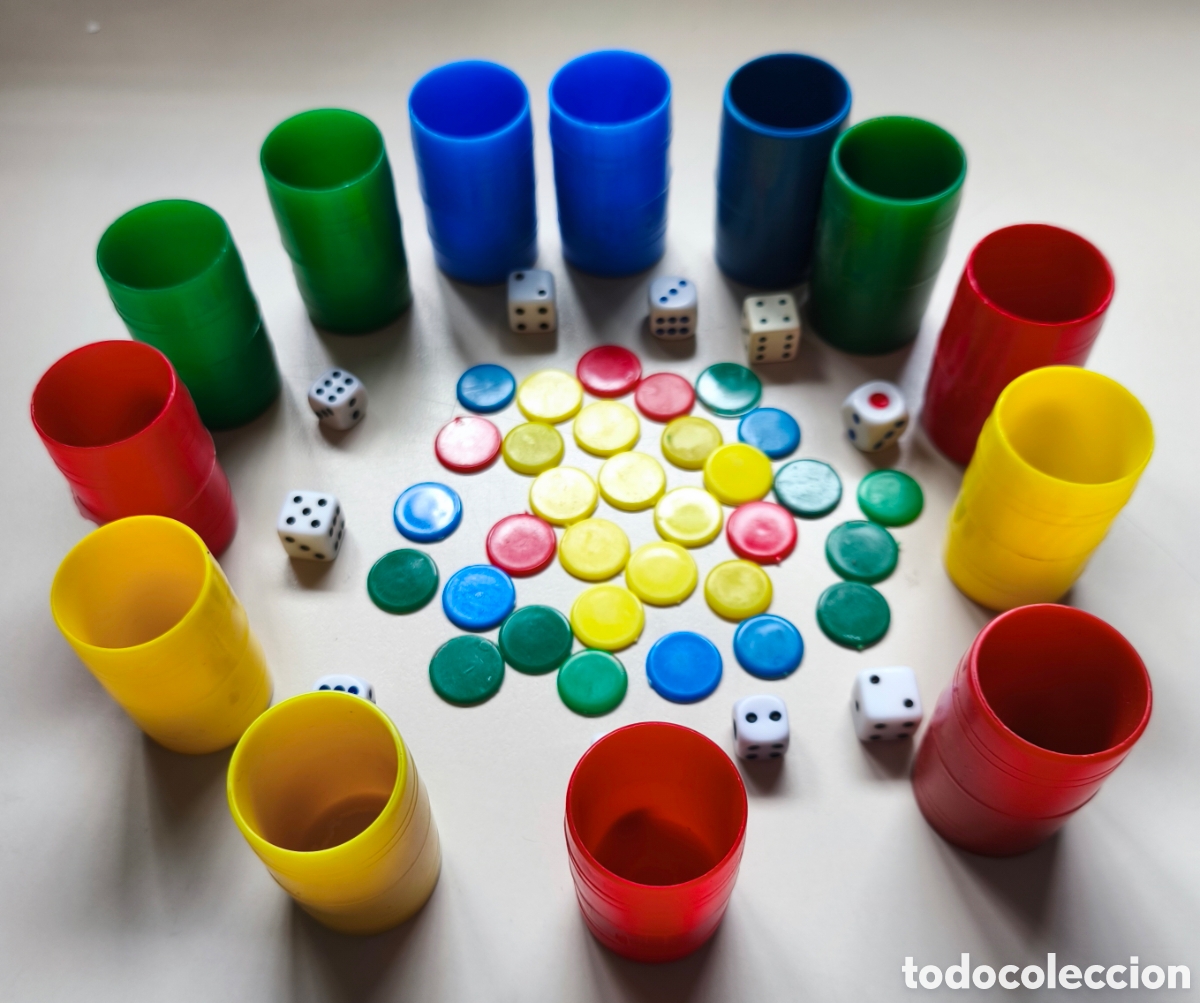 Juegos de mesa: CUBILETES, FICHAS Y DADOS PARCHIS COLORES VARIADOS