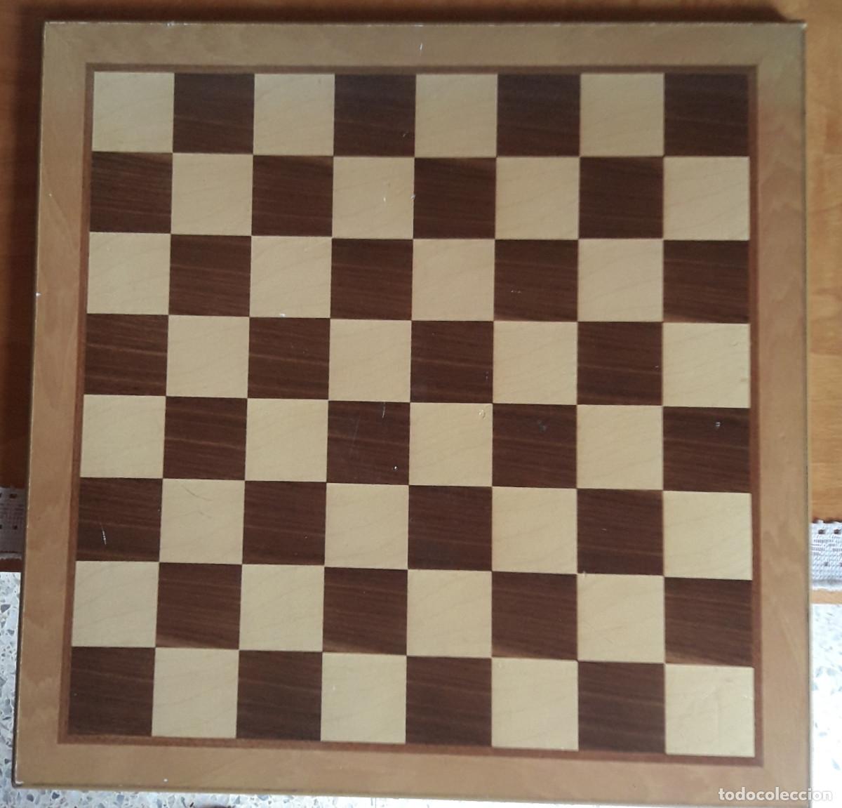 Juegos de mesa: PRECIOSO TABLERO ANTIGUO DE AJEDREZ-PARCHIS, DE MADERA.