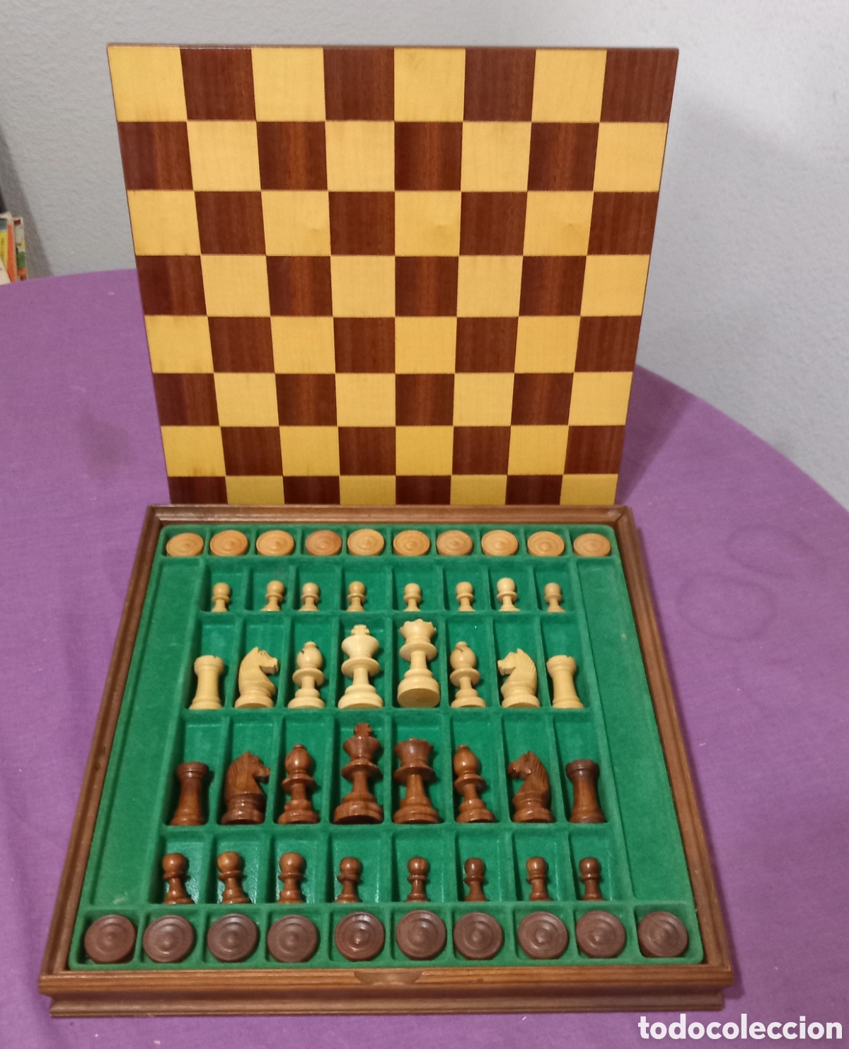 Juegos de mesa: AJEDREZ VINTAGE COMPLETO EN CAJA(fichas de madera tallada)excelente estado